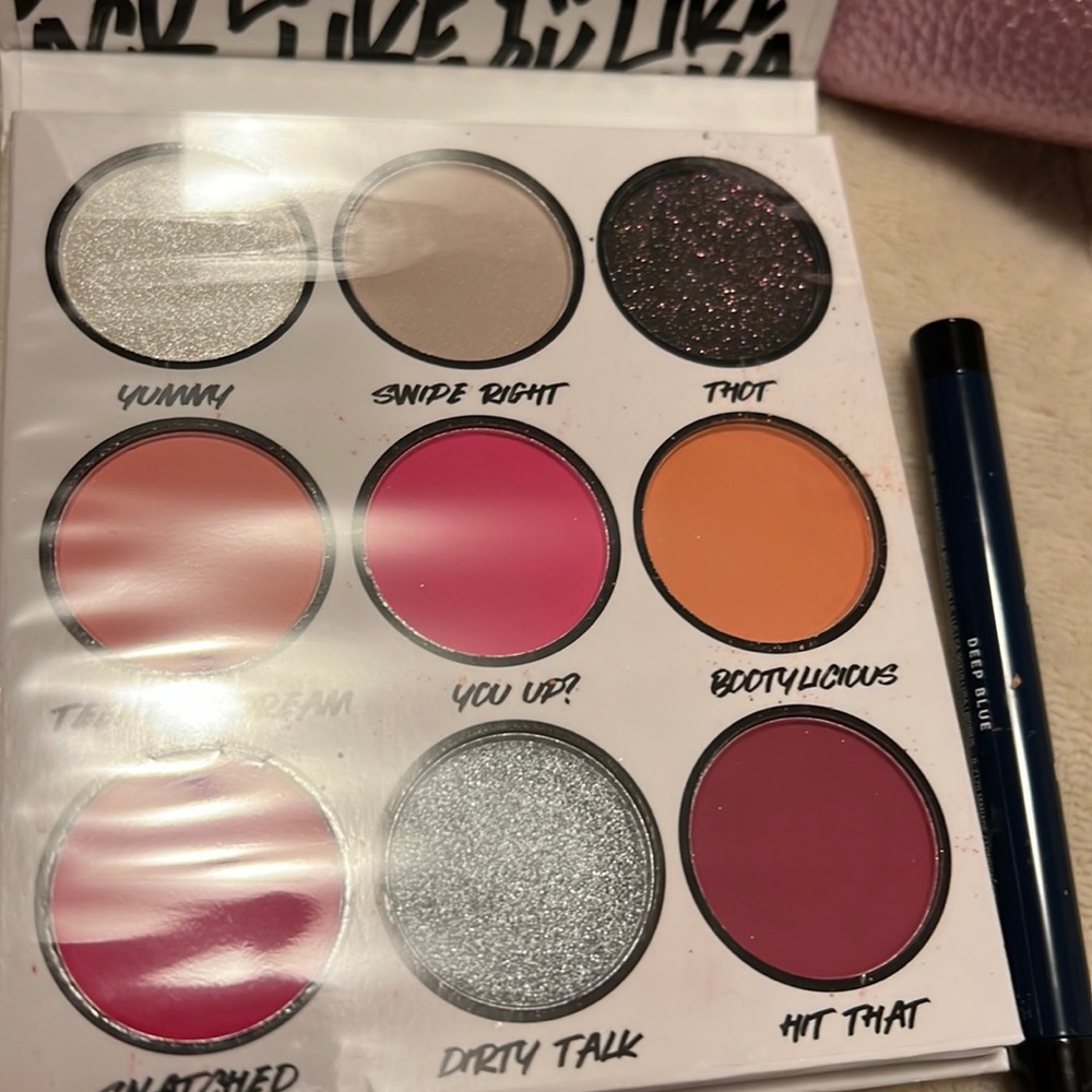Looking like a snack❤️BH cosmetics eyeshadow palette